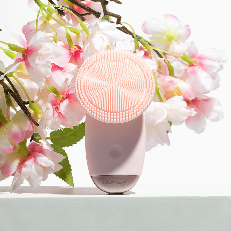 SoniGlow Silicone Facial Cleansing Brush – Electric Vibrating Skincare Scrubber Tool for Deep Pore Cleansing, Gentle Massage, Makeup Removal, Waterproof and Rechargeable (Pink) Pink