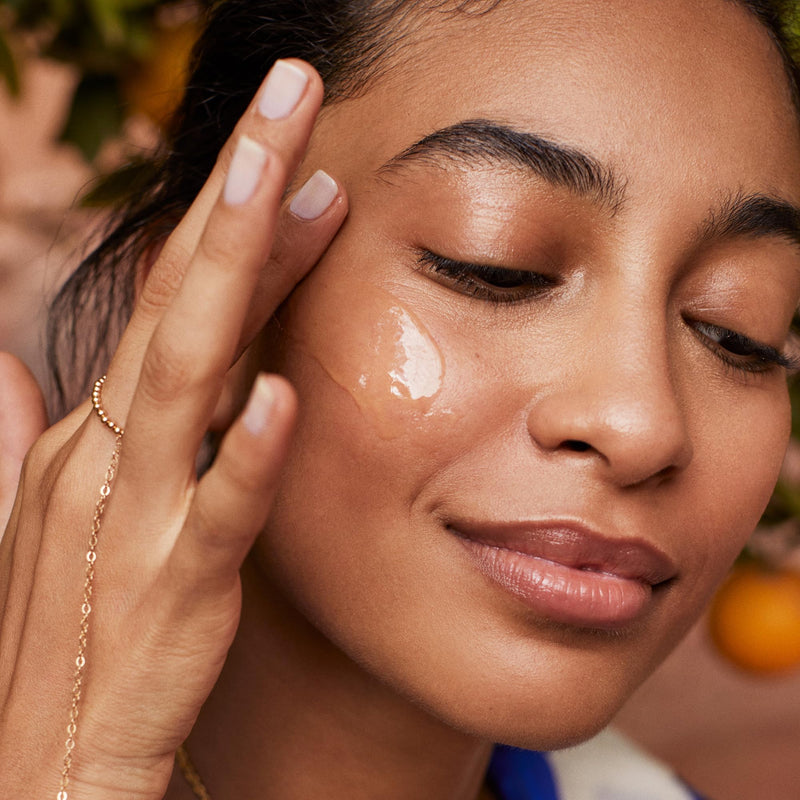 whind Facial Cleanser - Oasis Fresh Vitamin C Face Cleanser with Niacinamide to Hydrate, Brighten and Remove Make Up. Moisturizing Face Wash for Women. All Skin Types, 120ml