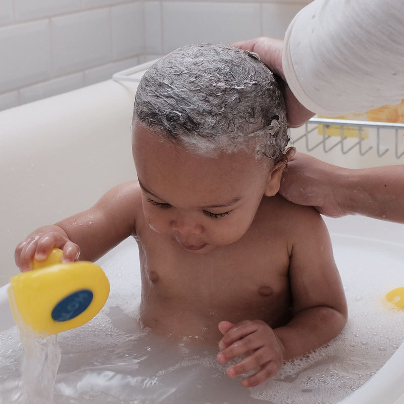 [Australia] - Weleda Mama and Baby Essentials 3-Piece Set, Baby Calendula 2-in-1 Shampoo and Body Wash, Baby Calendula Comforting Body Lotion, Skin Food Mama and Baby Set 1 Count (Pack of 1) 