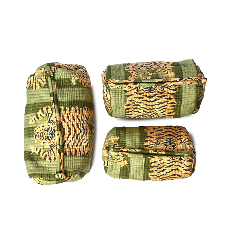 Quilted Cotton Travel Pouch – Handcrafted Cosmetic Bag with Jungle Print Green&beige 9X5X5