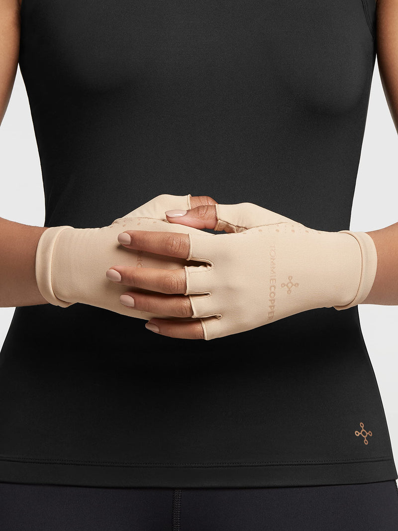 Tommie Copper Core Compression Half Finger Gloves, Unisex, Men & Women, Gloves for Hand Stiffness, Swelling & Joint Support Small Nude
