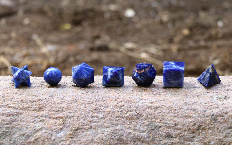 Crocon Sodalite 7Pcs Platonic Solids Crystal Geometry Set, Platonic Solids Sacred Geometric Stones for Meditation Reiki Balancing Healing Chakra Stone Cleansing Spiritual Good Luck (15-20 mm) | Geometric Stones for Meditation Reiki Balancing Healing Cr...