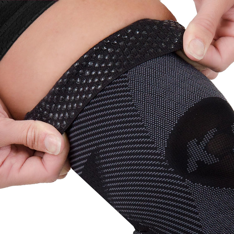 OS1st KS7 Performance Knee Brace with Compression Zone Technology–Stabilizing Knee Sleeve for Pain Relief, Patella Support, Running, Arthritis, Men & Women Medium Black