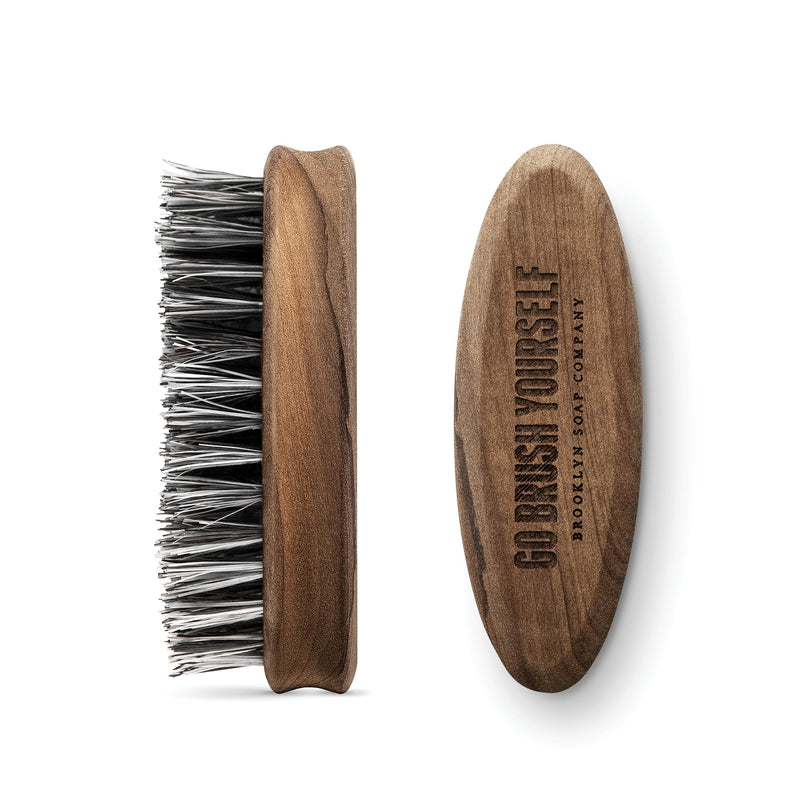 [Australia] - Beard brush · BROOKLYN SOAP COMPANY · Brush with vegan bristles - for daily beard care for a 3-day beard or full beard · Beard brush as a gift for men and for travel ✓ 