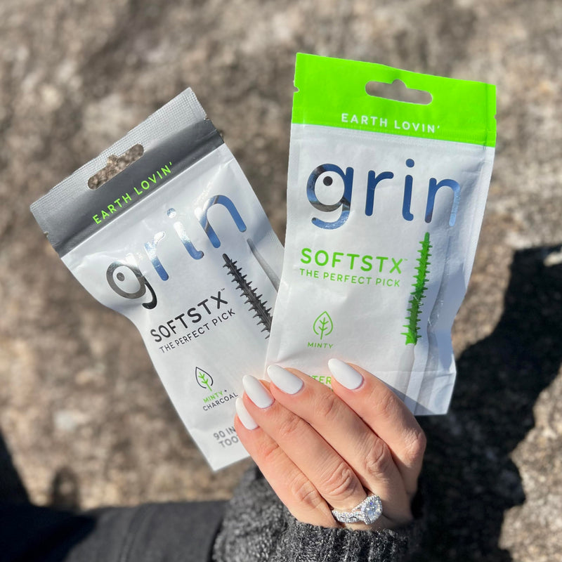 [Australia] - Grin Charcoal Infused Softstx, Gentle Dental Picks, 90 Count, Soft Flexible Bristles, Textured Plaque Removing Toothpick, Minty Flavor, for Between Teeth, Refillable Hygienic Case 90 Count (Pack of 1) 
