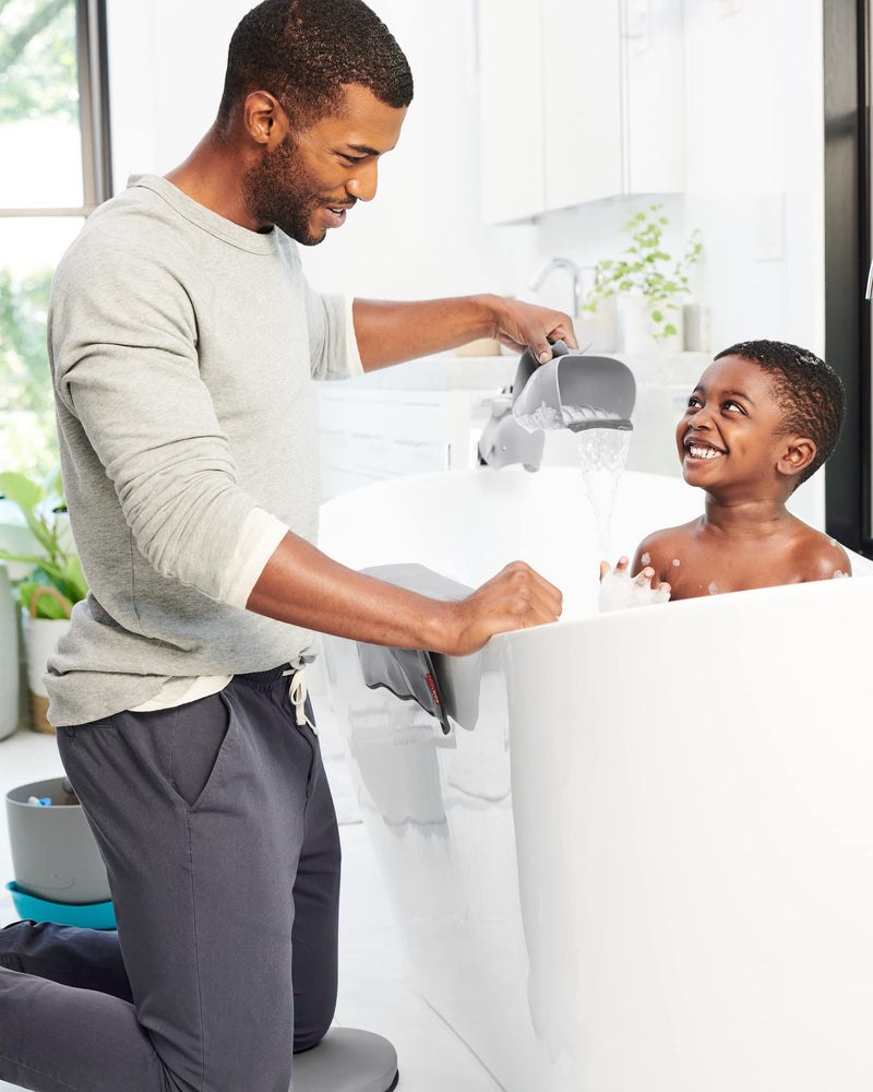 [Australia] - Skip Hop Baby Bath Rinse Cup, Moby Tear-free Waterfall Rinser, Grey 