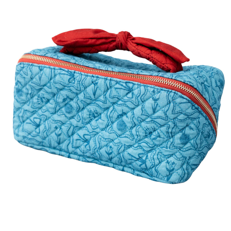 ban.do Getaway Quilted Toiletry Bag with Bow Handle and Satin Interior (Flowers and Bows)