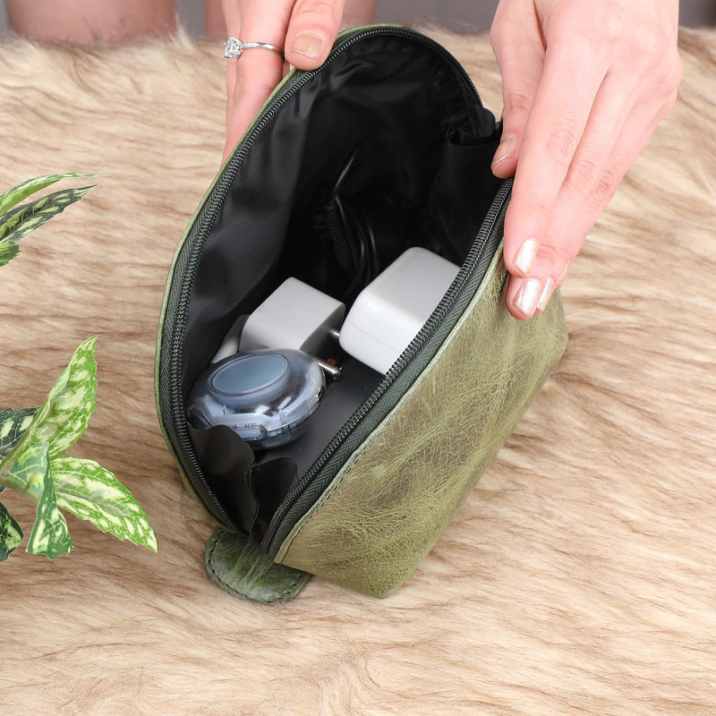 Gift for him and her, Gift for men and women, Christmas and New Year Gift, Leather Cosmetic Cases and Leather Toiletry Bag