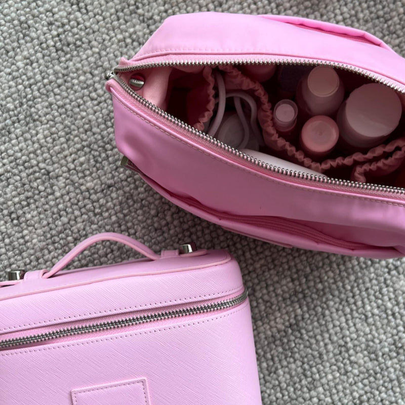 ETOILE - Jet Setter Travel Case Lavender Pink Soft Flexible and Foldable Makeup Cosmetic Travel Bag