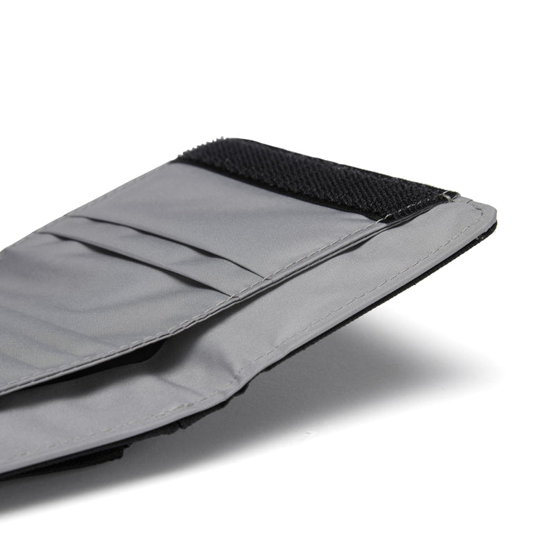 Pacsafe RFIDsafe RFID Blocking Trifold One Size Jet Black