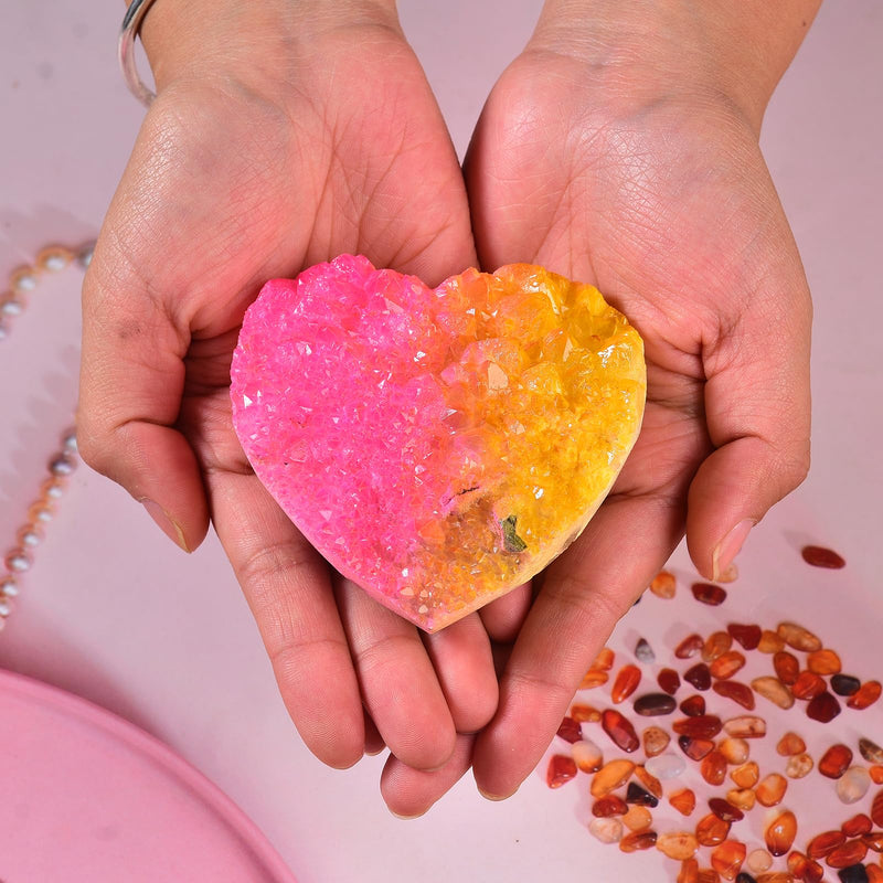 JIC Gem Pink Yellow Titanium Coated Large Heart Crystal Cluster Geode Healing Crystals Heart Shaped Rocks with Crystal Display Stand Home Decor Reiki Meditation 3.14-3.54 inch Pinkyellow