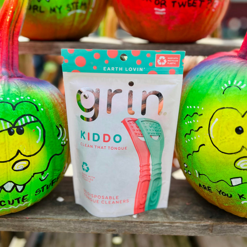 [Australia] - GRIN Kiddo Tongue Cleaner, 32 Count, Disposable Tongue Cleaner, Hygienic Scraper, Jumbo Grip, Recycled Plastic, Keep Kiddos Healthy, Promote Fresh Breath 32 Foot (Pack of 1) 