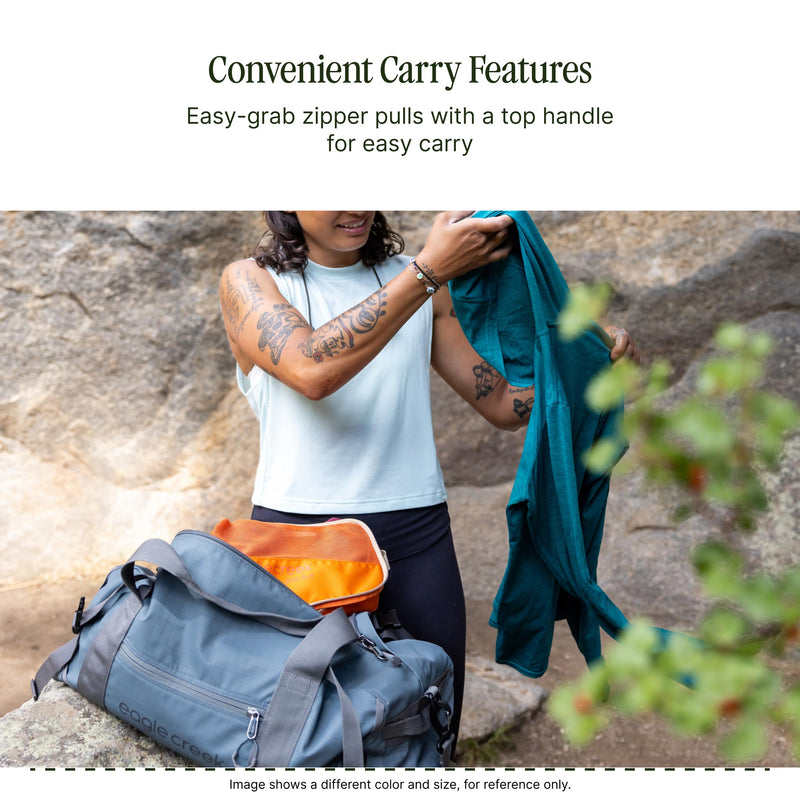 Eagle Creek Pack-It Reveal Clean/Dirty Cube, Medium, Willow Green | Water-Resistant Dual Compartment Packing Cube with Internal Divider for Clean and Dirty Clothes, Travel Essentials