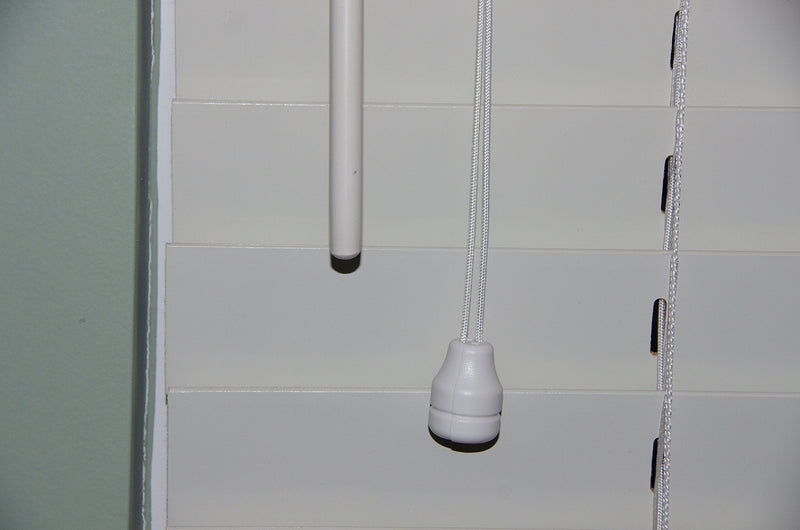 [Australia] - 8 Pack Safety White Blind Knobs. This Tassel Separates The Pull Cords When Excessive Pressure is Detected to Avoid Potential Child Or Pet Strangulation. A Smart Choice for Parents. 8 Bell Shape, White 