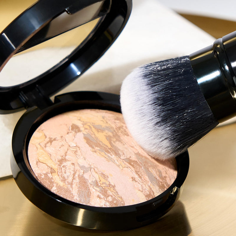 [Australia] - LAURA GELLER NEW YORK Laura's Must-Haves Kit 3pc: Baked Balance-n-Brighten Powder Foundation, Golden Medium + Spackle Skin Perfecting Makeup Primer, Hydrate + Airbrush Round Kabuki Brush 05 Golden Medium 