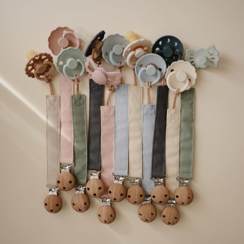 [Australia] - mushie Linen Baby Pacifier Clip Holder | Soft Fabric Strap, 2-Pack (Olive/Shifting Sand) Olive/Shifting Sand 