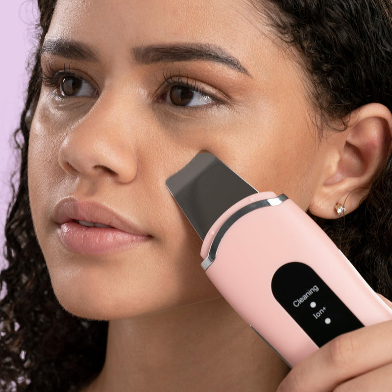 Spa Sciences - LELA - 4-in-1 Facial Spatula for Deep Cleansing, Pore Extraction, Serum Infusion, Anti-Aging and Contouring