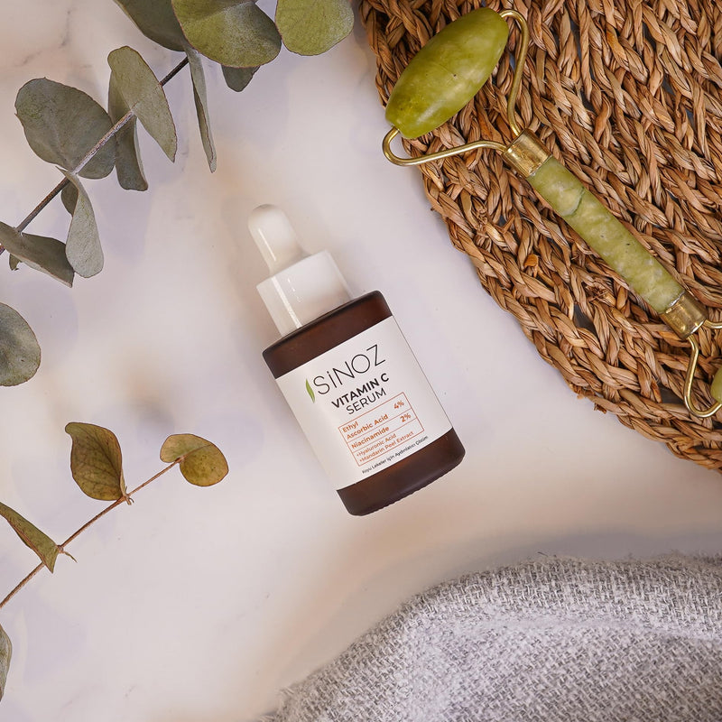 Sinoz Vitamin C Brightening Face Serum | With Hyaluronic Acid & Vitamin C%4 + Niacinamide%2 | Evens Skin Tone, Fades Dark Spots & Fine Lines | Lightweight & Fast Absorbing | 30 ml