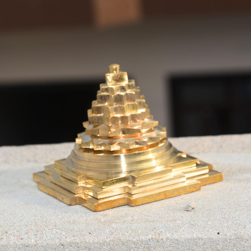 Brass Sri Yantra 3 Inch, Shree Chakra Yantra for Vastu Dosh, Prosperity, Positive Energy, Spiritual Puja, Home Mandir Decor, Sacred Geometry Brass Yantr, Meditation & Energy Tool