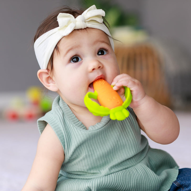 [Australia] - Infantino Lil' Nibbles Textured Silicone Baby Teether - Sensory Exploration and Teething Relief with Easy to Hold Handles, Orange Carrot, 0+ Months 
