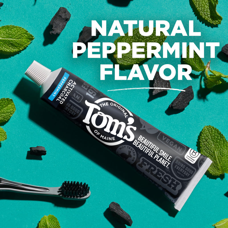 [Australia] - Tom's of Maine Activated Charcoal Whitening Toothpaste with Fluoride, Peppermint, 4.7 oz. 3-Pack (Packaging May Vary) 12 Ounce (Pack of 1) 