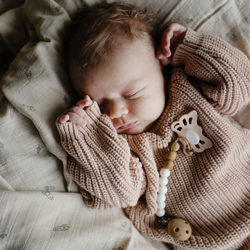 [Australia] - FRIGG Baby's First Pacifier Set | Floral Heart 4-Pack | Made in Denmark | BPA-Free (Blush, 0-6 Months) Blush 