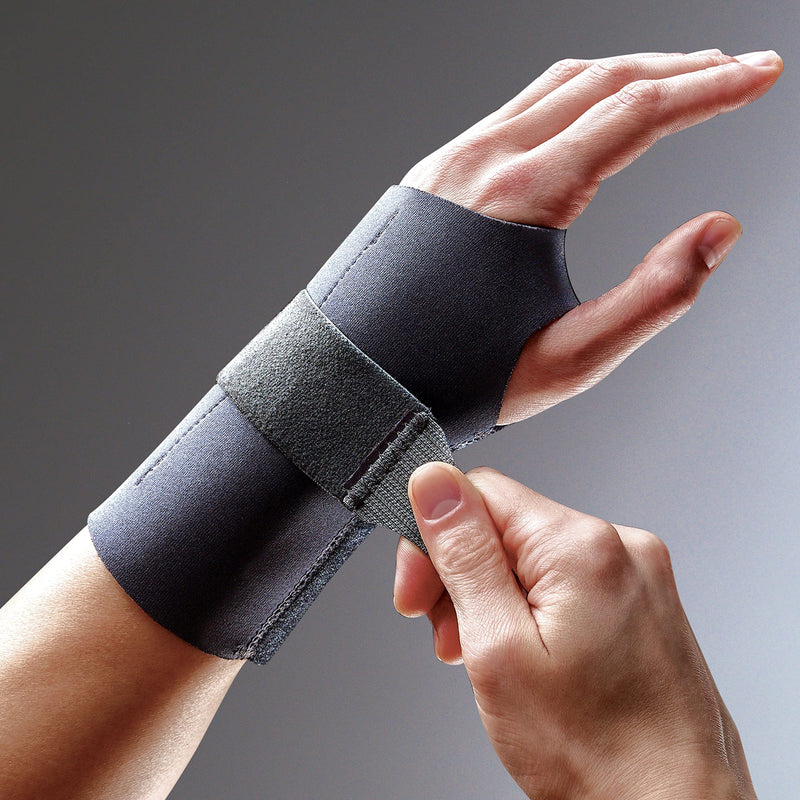 [Australia] - FUTURO Compression Stabilizing Wrist Brace, Left Hand, L/XL 