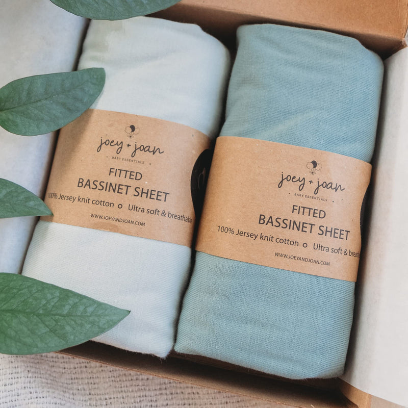 [Australia] - Bassinet Fitted Sheets for Halo Bassinest Swivel Sleeper Mattress – Snuggly Soft 100% Jersey Cotton – 2 Pack – Light + Dark Sage Green – 2 Pack 