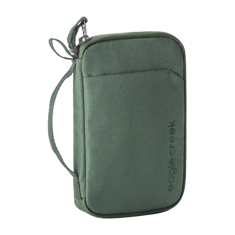 Eagle Creek Stash RFID Passport Wallet, Unisex, Grass Green | Slim Travel Organizer with RFID Blocking, Secure Storage for Passport, Cards, and Cash, Lightweight and Water-Resistant