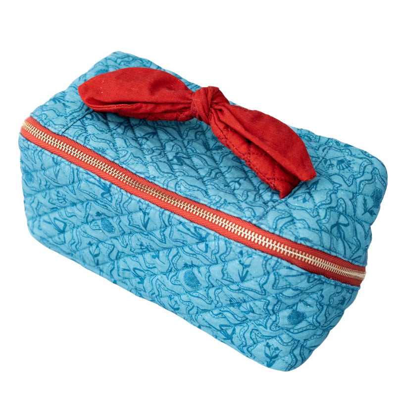 ban.do Getaway Quilted Toiletry Bag with Bow Handle and Satin Interior (Flowers and Bows)
