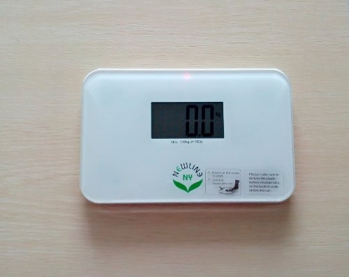 [Australia] - NewlineNY Auto Step On Super Mini Travel Bathroom Scale SBB0638SM (White) White 