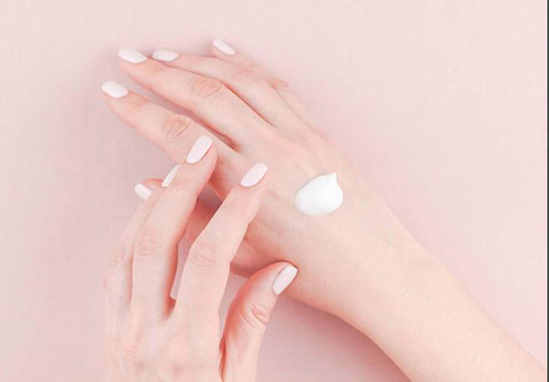 [Australia] - Retinol by Robanda Anti-Aging Hand Treatment │ Broad Spectrum SPF 15 + Retinol Cream to Repair Dry Skin 