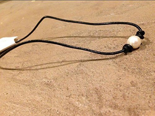 [Australia] - Single Pearl Choker Necklace on Genuine Leather Cord for Women Handmade Choker Jewelry Gift 14" Black 