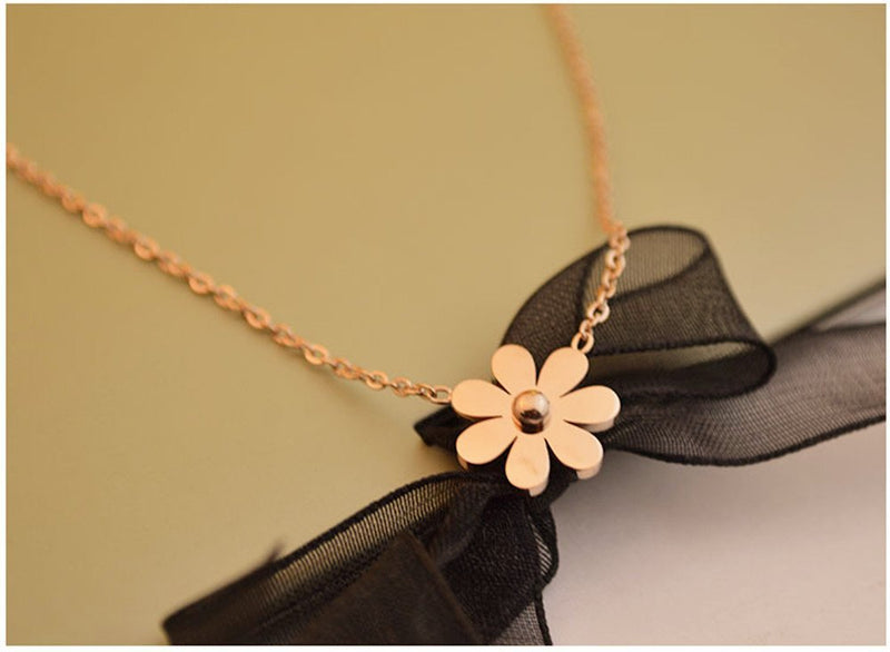 [Australia] - KESTYLE Womens Girls Fashion Stainless Steel Vintage Daisy Flower Pendant Necklace Rose Gold 