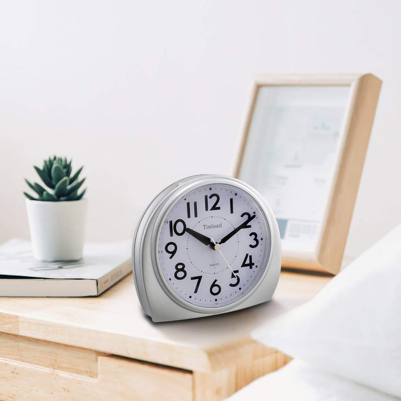 [Australia] - 5.5" Silent Analog Alarm Clock Non Ticking, Gentle Wake, Beep Sounds, Increasing Volume, Battery Operated Snooze and Light Functions, Easy Set ,Silver(Best for Elder) Silver 