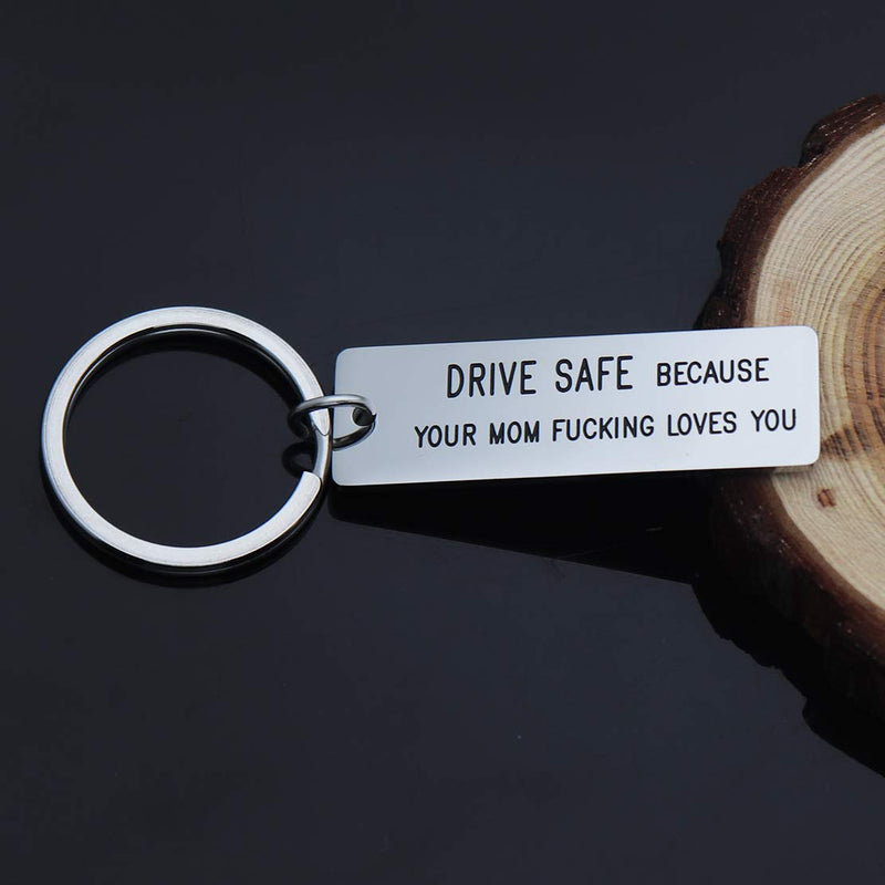 [Australia] - Meibai Drive Safe Keychain Gift for 16th Birthday Sweet 16 Keychain New Driver Gift from Dad Mom Drive Safe Because Your Mom Loves You 