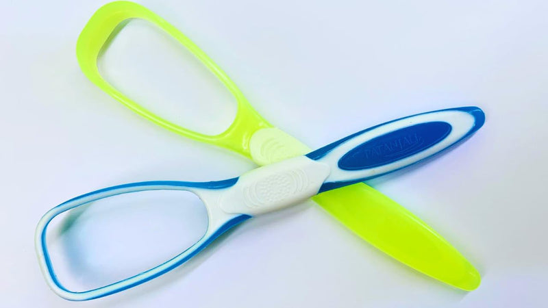 [Australia] - 2 x Tongue Cleaners Plastic Tongue Scraper Plastic Tongue Cleaner Bad Breath Remover Oral Care Dental Care (Blue & Green (Large)) Blue & Green (Large) 