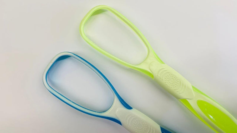 [Australia] - 2 x Tongue Cleaners Plastic Tongue Scraper Plastic Tongue Cleaner Bad Breath Remover Oral Care Dental Care (Blue & Green (Large)) Blue & Green (Large) 