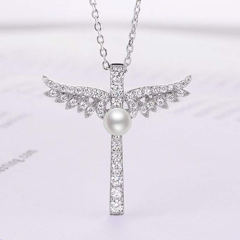 [Australia] - Re Besta June Birthstone Necklace Birthday Gifts for Women Pearl Jewelry for Mom Wife Sterling Silver Angel Wings Emerald Necklace Angel Wings White Pearl Necklace 