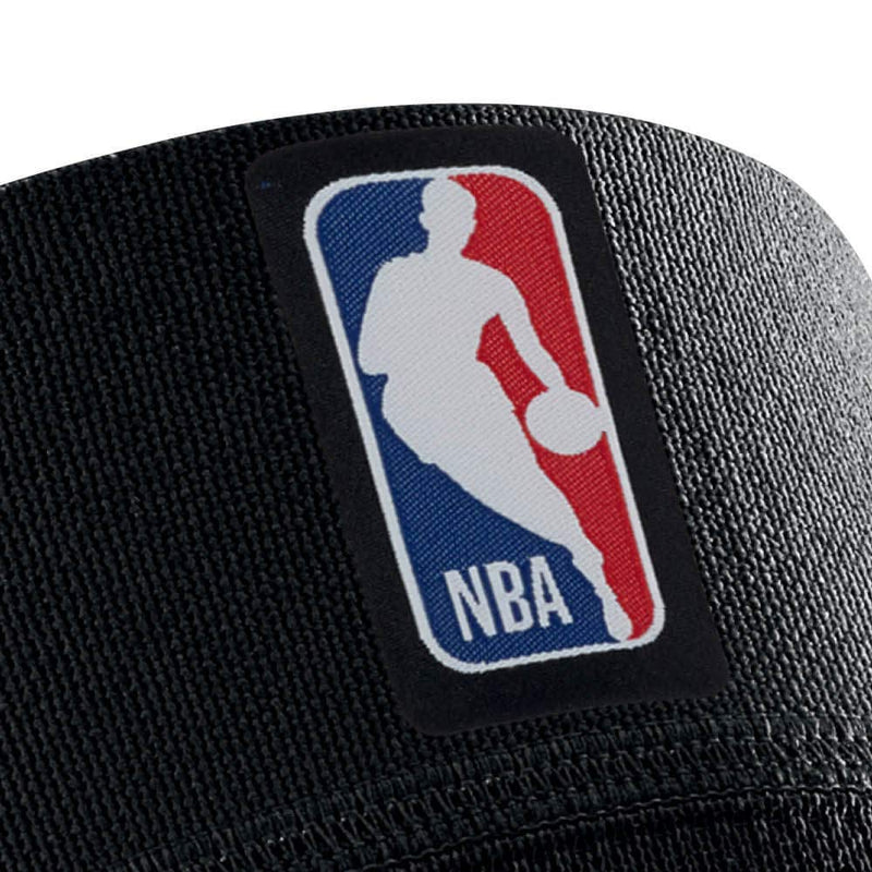 [Australia] - Bauerfeind Sports Compression Knee Support NBA - Lightweight Design with Gripping Zones for Basketball Knee Pain Relief & Performance with Team Designs (Black, M) 