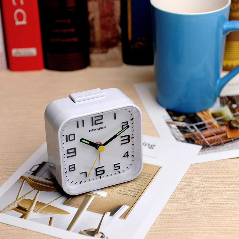 [Australia] - PEAKEEP 3D Numbers No Tick-Tock Analog Alarm Clock with Classic Beep Sound, Snooze, Manual Light and Battery Powered Small for Travel (White-3D) White-3d 