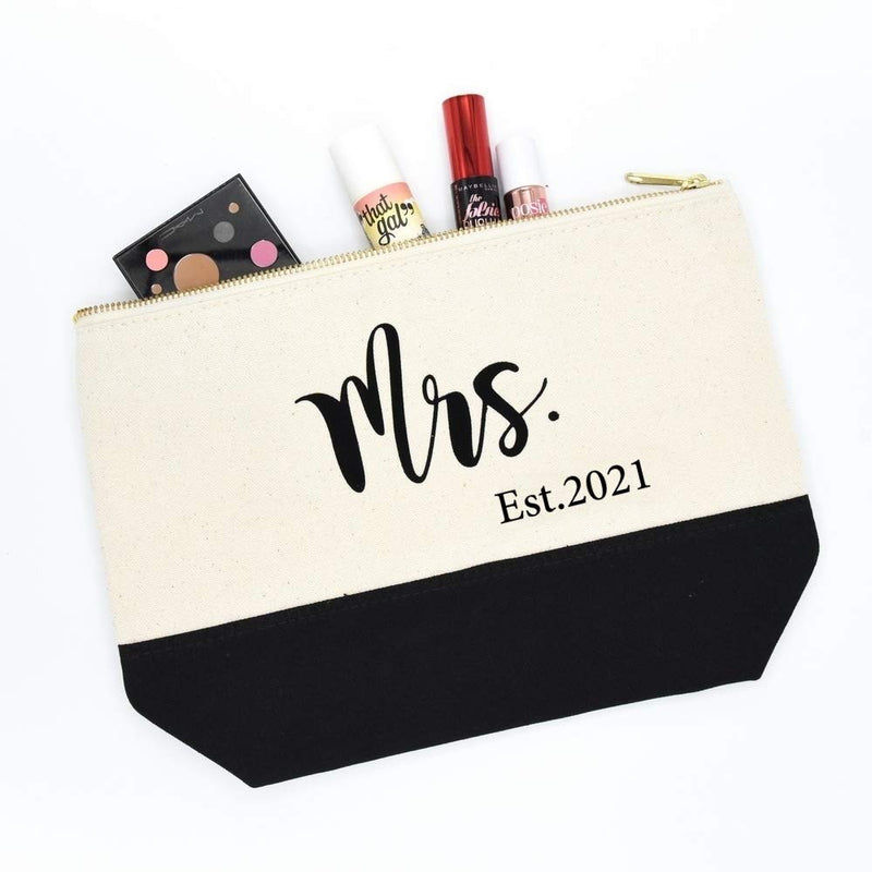 [Australia] - PumPumpz Wedding Gifts"Mrs. Est.2021/ Bride" Makeup Bag With Ykk Zipper. Mrs Black 