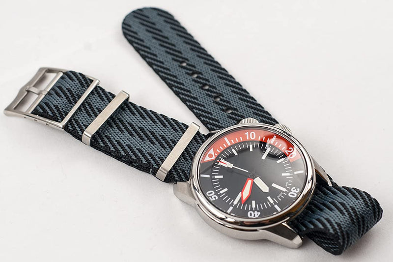 [Australia] - Adjustable Length Nylon Watch Strap Watch Band 20mm 22mm Black and Gray Bond 