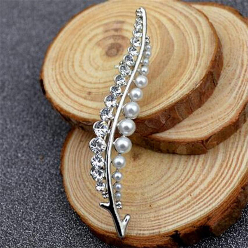 [Australia] - SKZKK Seaweed Leaves Broaches for Women Diamond Pearls Dress Brooch Pin Silver Plated Metal Gifts for Women Cute Pins Elegant Party Fashion Alloy Crystal 