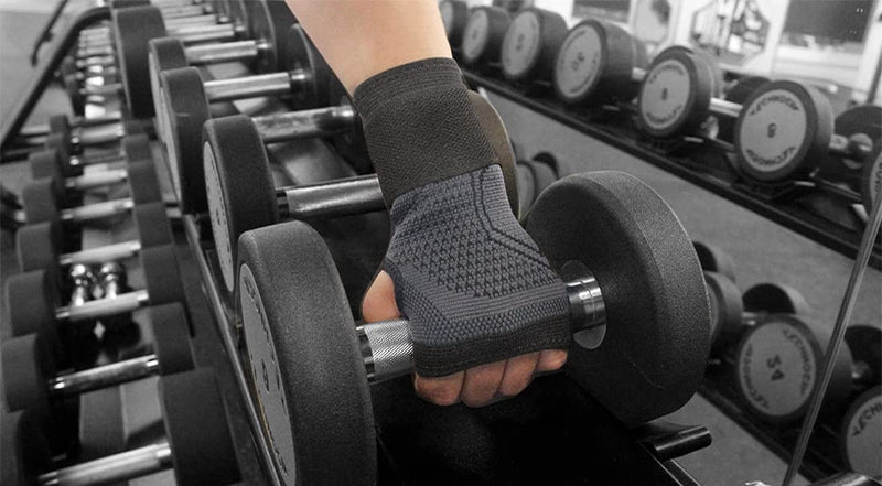 [Australia] - 2-Pack Carpal Tunnel Wrist Brace, for Carpal Tunnel Syndrome, Wrist Pain/Strain Arthritis, Wrist Brace Men and Women, Adjustable Strap, Wrist Wrap Hand Support Sleeves (Black, Medium) Black M 