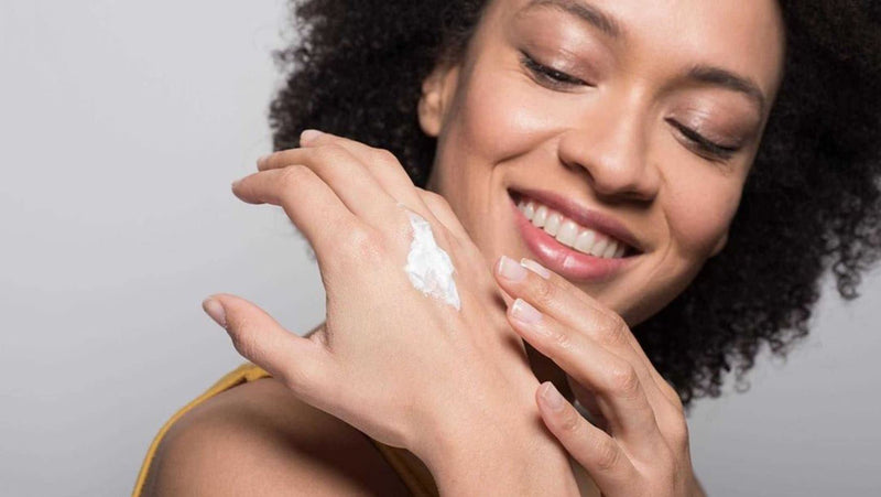 [Australia] - Retinol by Robanda Anti-Aging Hand Treatment │ Broad Spectrum SPF 15 + Retinol Cream to Repair Dry Skin 