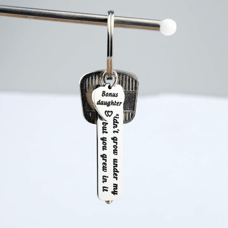 [Australia] - Gzrlyf Stepdaughter Keychain Stepdaughter Gifts You Didn't Grow Under My Heart but You Grew in it Daughter in Law Gifts Adoped Daughter Gifts 