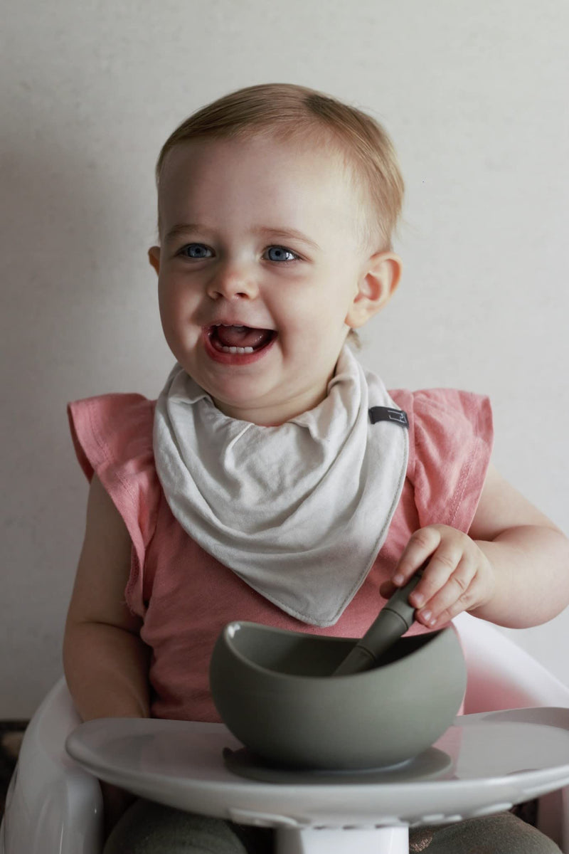 [Australia] - Silicone Feeding Set for Babies and Toddlers, Suction Bowl, Suction Divider Plate, Spoons, Baby Weaning Set, Dinner Sets, Gift Box, Gift Set (Silver Sage Green) 