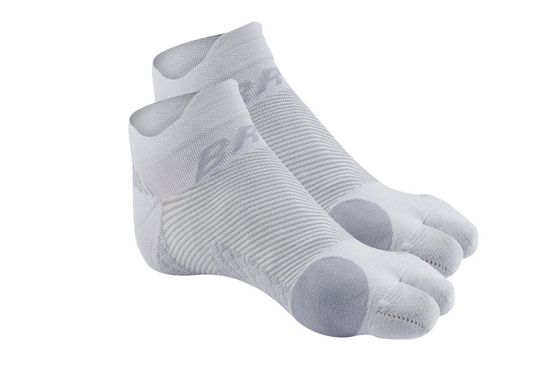 [Australia] - Bunion Relief Socks by OrthoSleeve, Patented Split-Toe Design with a Cushioned Bunion Pad Separates Toes, Relieves Bunion Pain and Reduces Toe Friction (Grey, 1 Pair, Medium) Medium (1 Pair) Grey 
