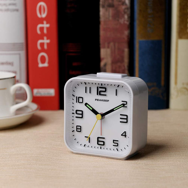 [Australia] - PEAKEEP 3D Numbers No Tick-Tock Analog Alarm Clock with Classic Beep Sound, Snooze, Manual Light and Battery Powered Small for Travel (White-3D) White-3d 
